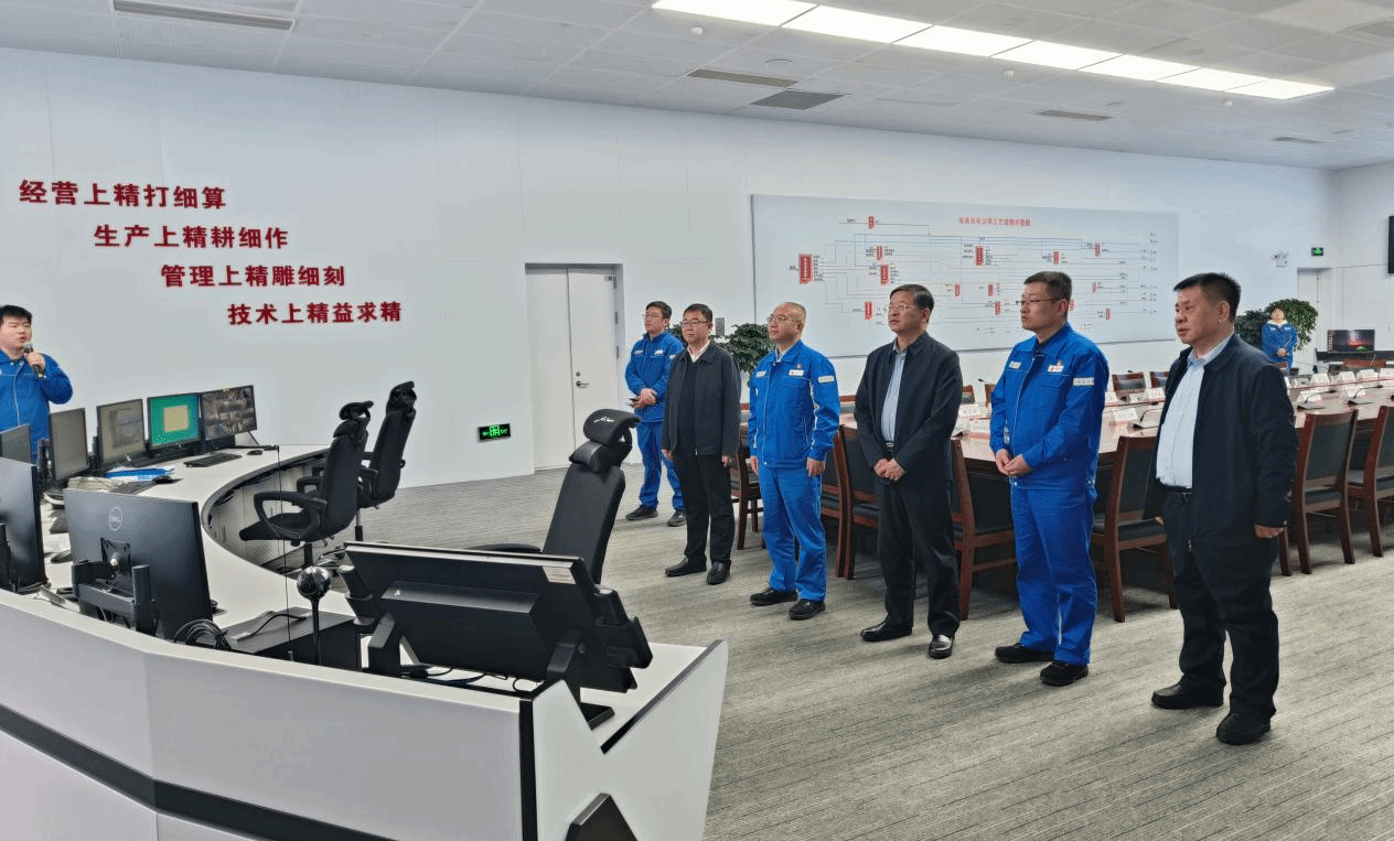 深化校企合作，共育專業人才——校長錢建華率隊走訪中國石油長慶石化公司調研計算機及辦公設備維修領域合作
